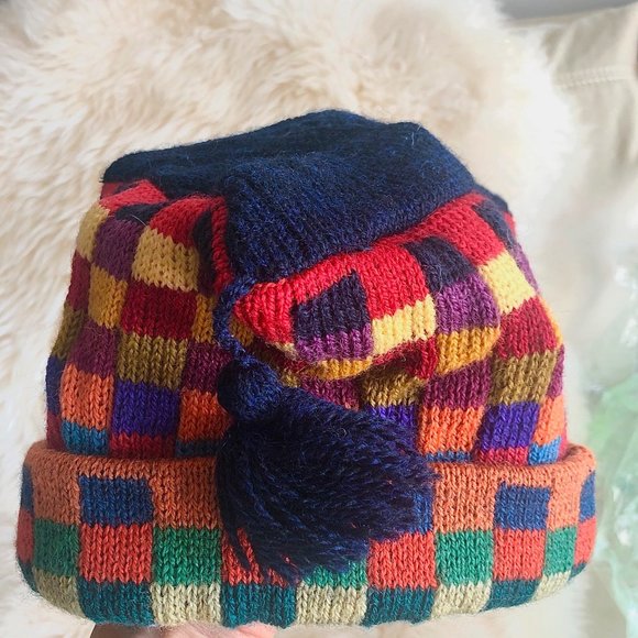 New Tuulevi Design Colorful Wool Scarf & Hat Set - Picture 6 of 9